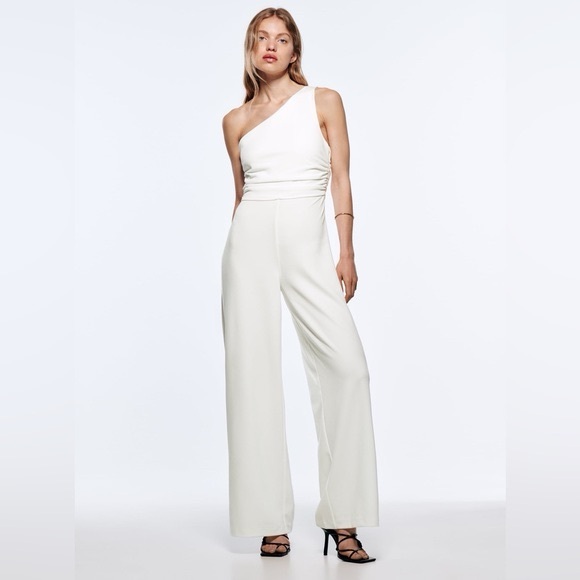 ZARA White Crepe Stretchy Asymmetric One Shoulder Pleated White Jumpsuit - Picture 1 of 7